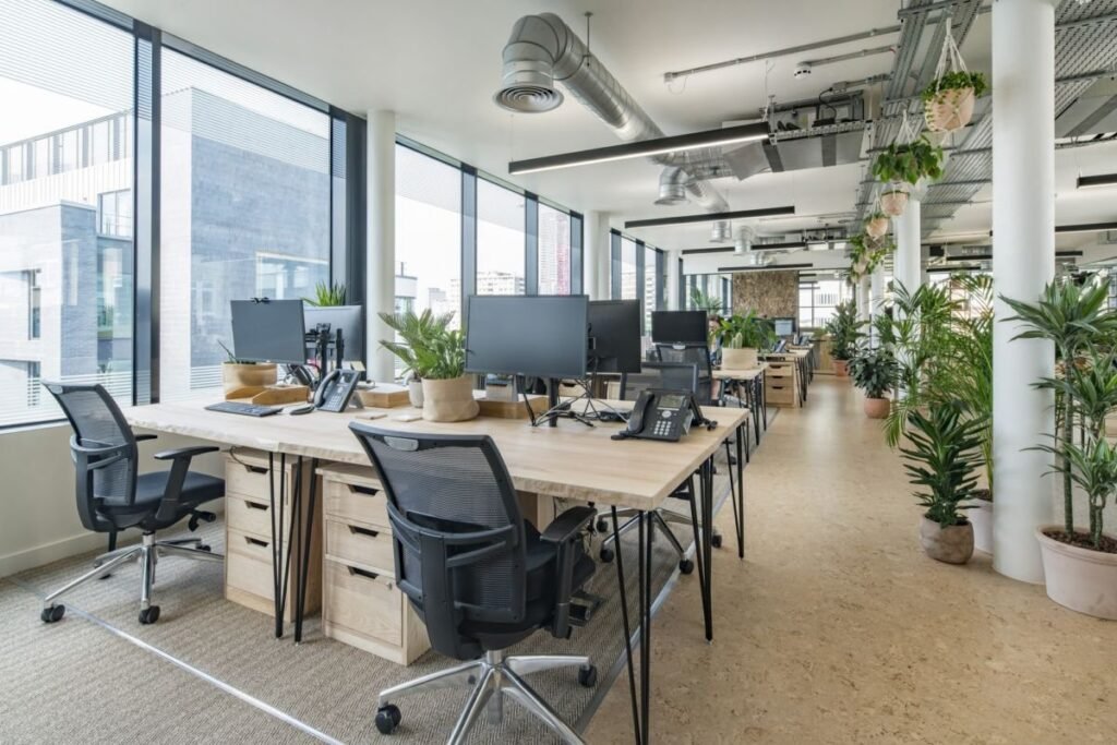 Maximizing Small Office Spaces: Clever Solutions for Efficiency